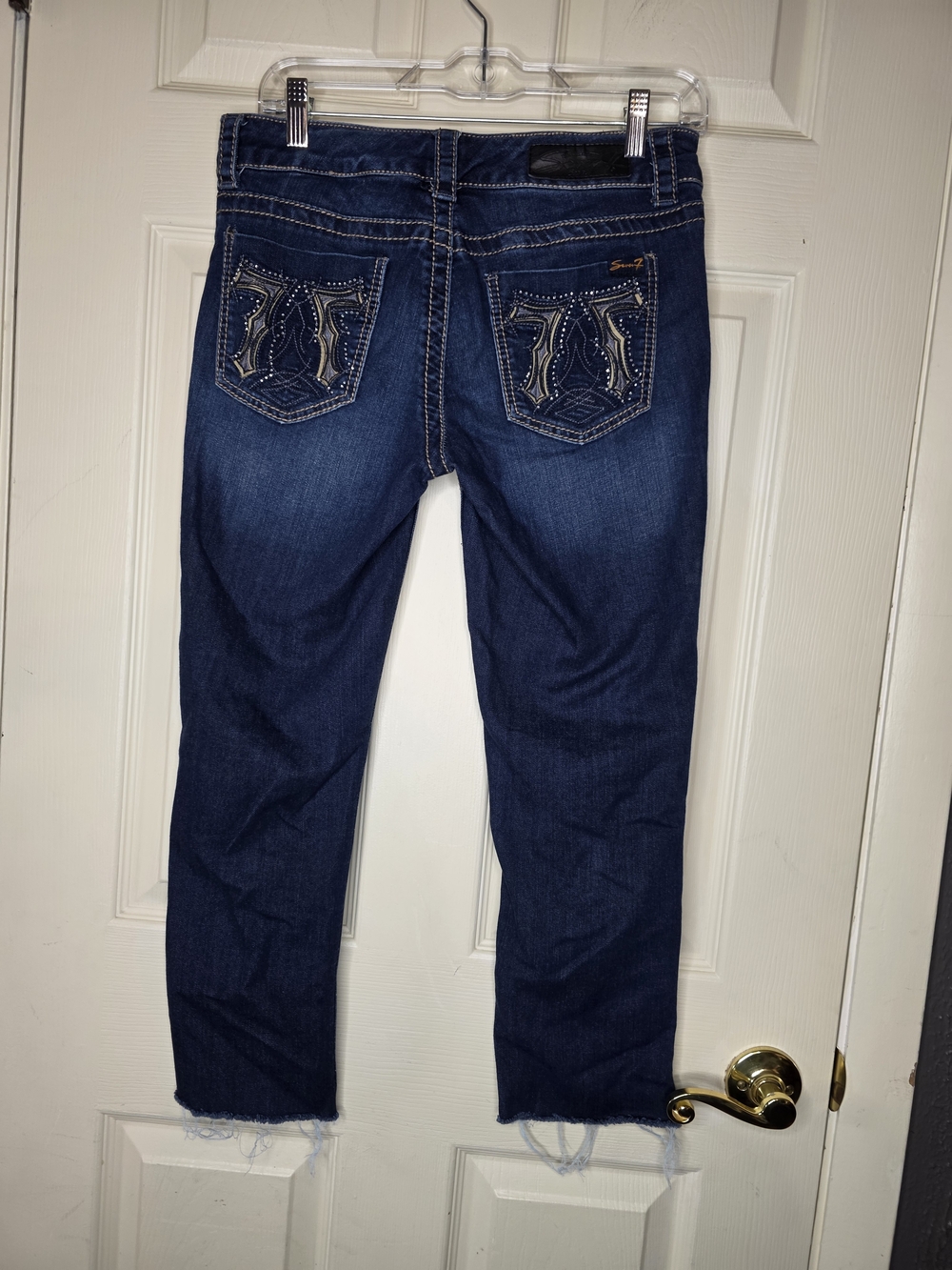 Seven7 Slim Straight Rhinestone Pocket Jeans Size 8 Frayed Hem Blue Y2K Denim